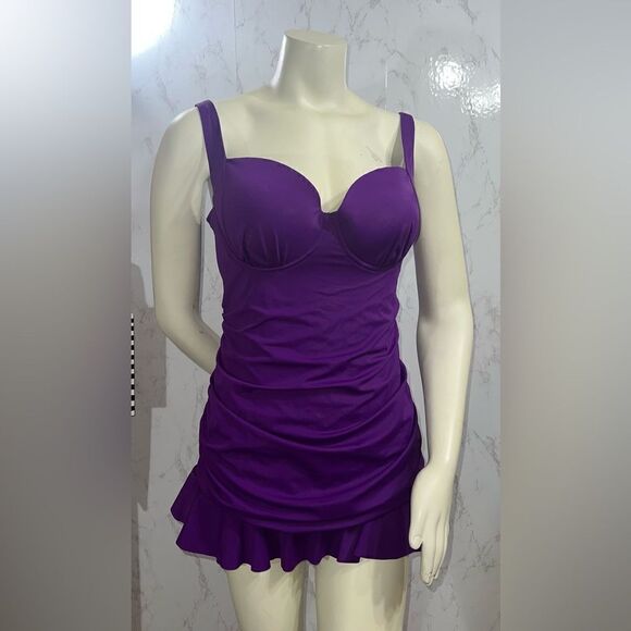 NWT Torrid Rusched Underwire Swimsuit - Picture 2 of 9